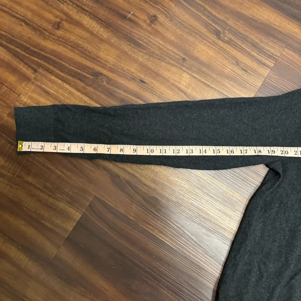 Banana Republic Men’s Small Dark Grey Cotton Cashmere Long Sleeve Sweater